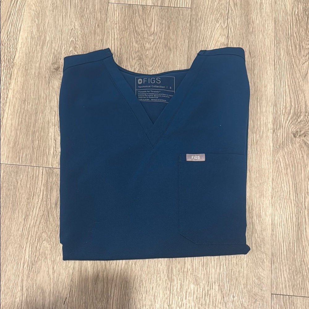 FIGS Catarina one pocket scrub top